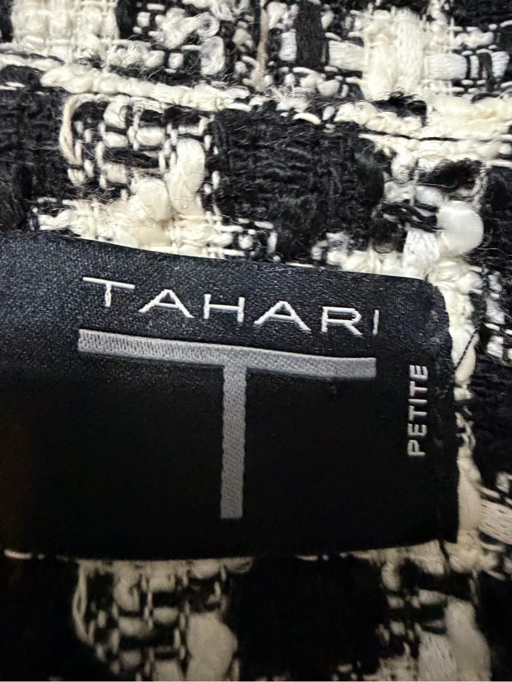 T Tahari Black & White Houndstooth Cropped Jacket - Picture 10 of 11